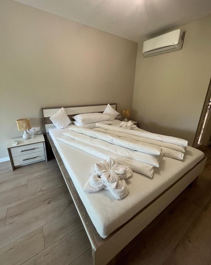 Muki House Apartment Hunedoara Exterior photo